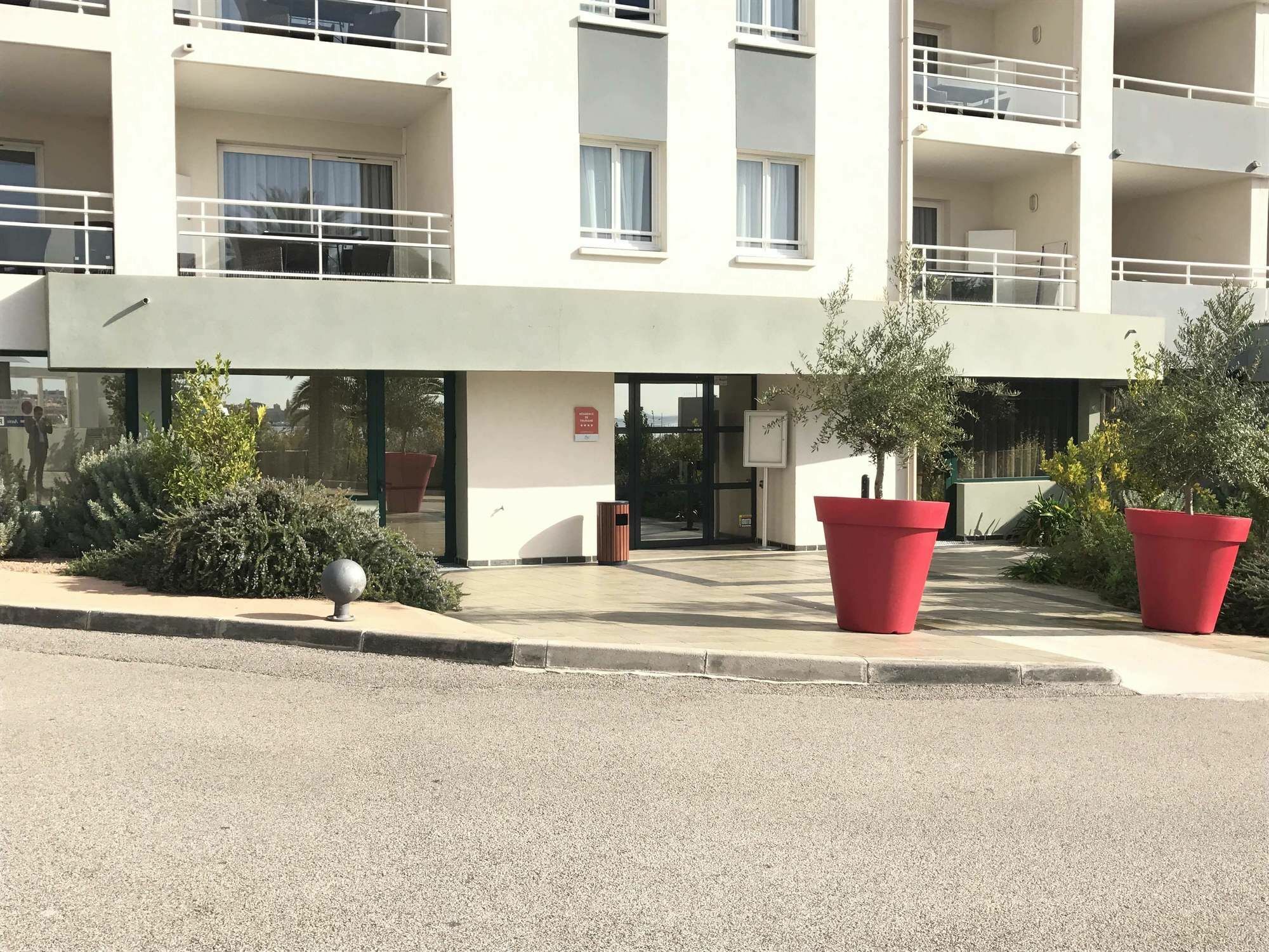 Residence De Tourisme Ajaccio Amiraute Bagian luar foto