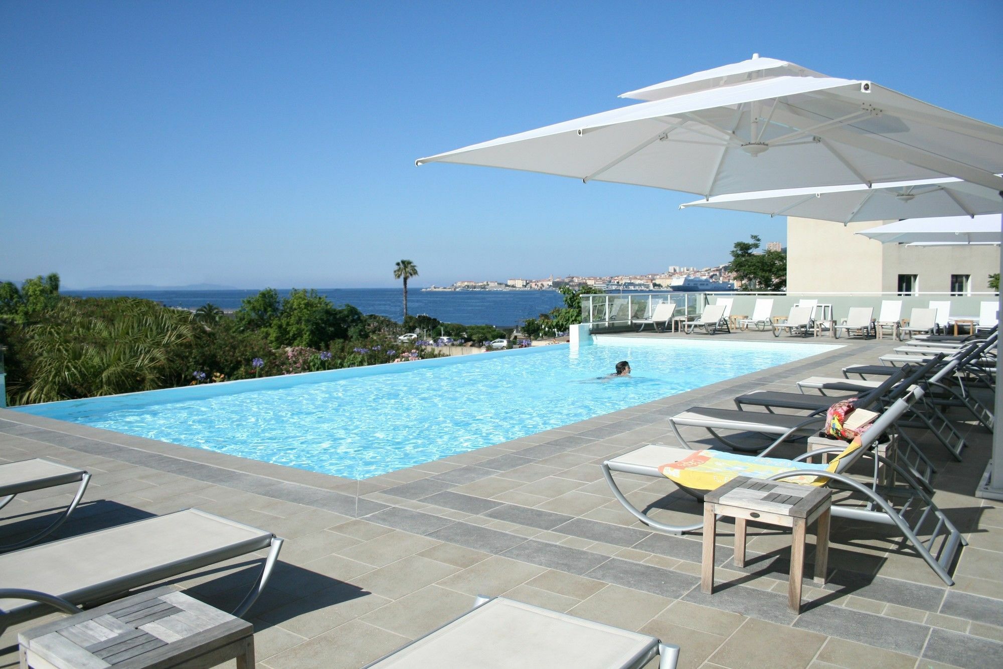 Residence De Tourisme Ajaccio Amiraute Bagian luar foto